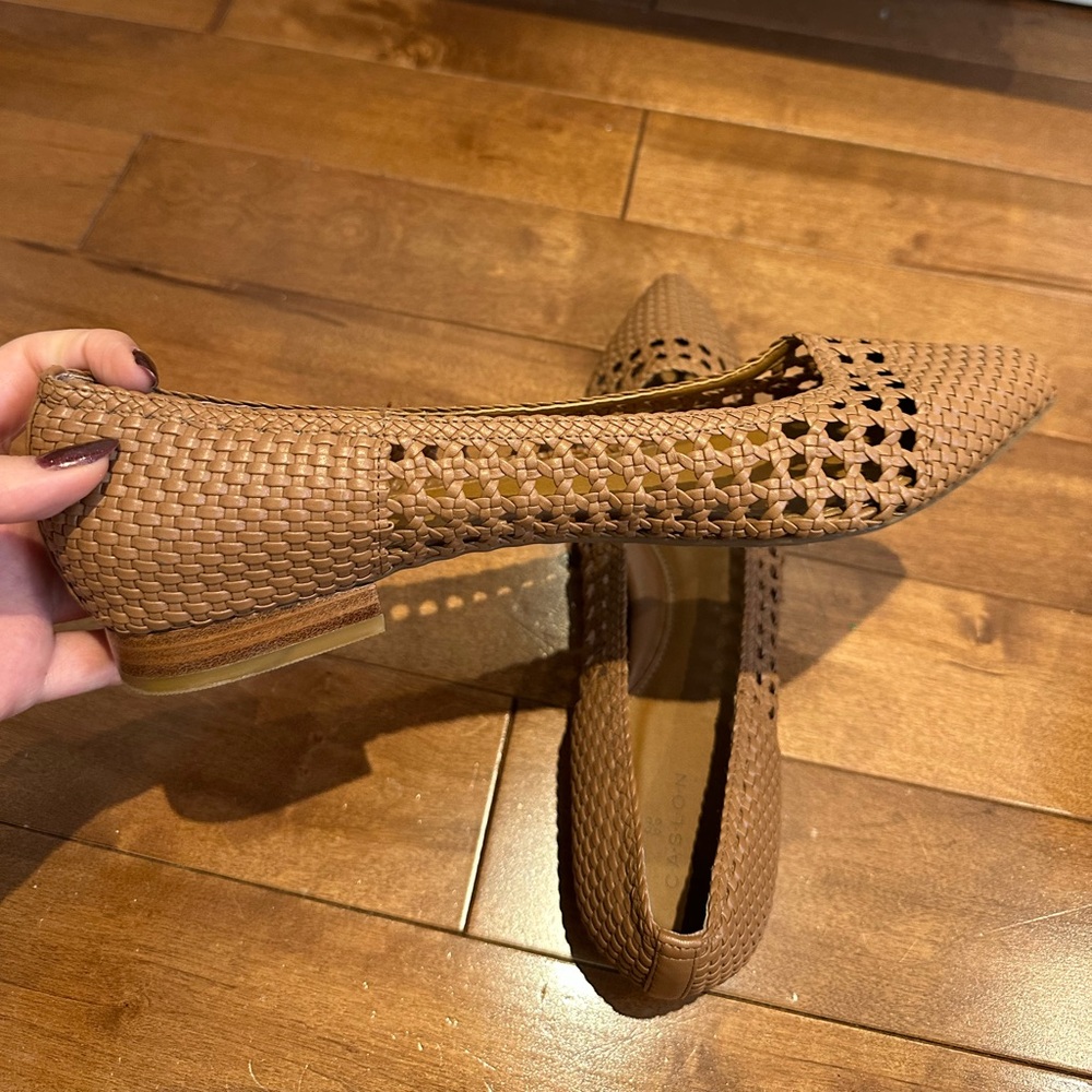 Tan flats